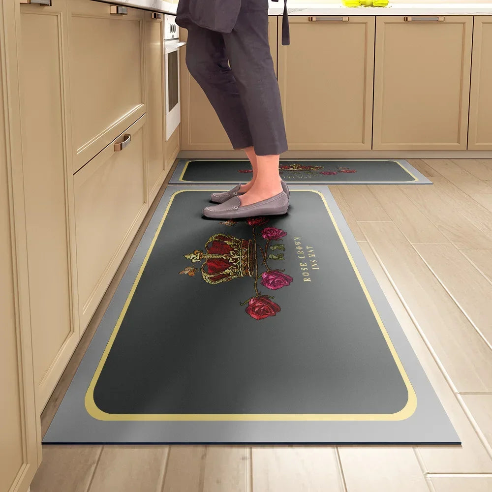 מזרון סופג למטבח – מונע החלקה, עמיד למים וקל לניגוב. שטיחון נוח לעמידה לאורך זמן, ניתן לניקוי מיידי ללא כביסה. אידיאלי למטבח מודרני, מגן על הריצפה ומוסיף נוחות.