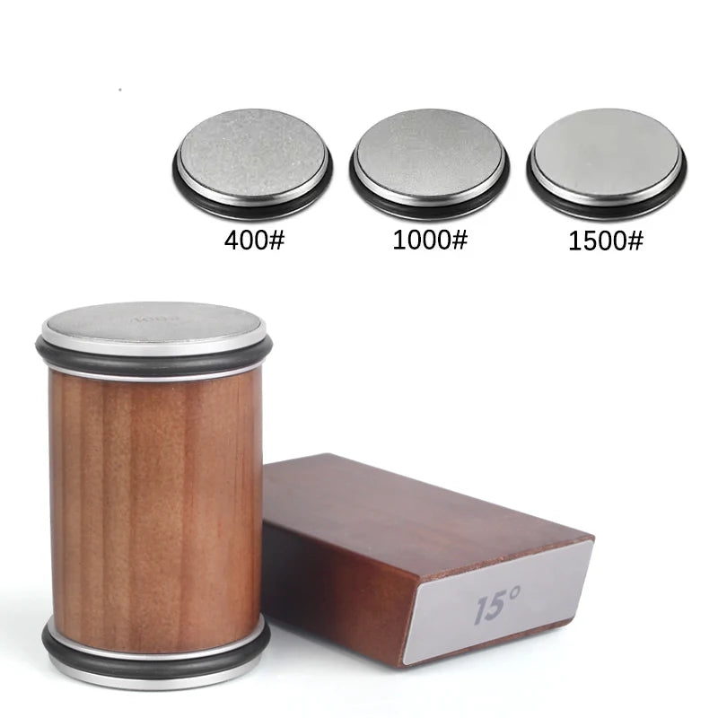 ערכת השחזה מגנטית עם גלגל זווית 15° ו-20°, כוללת אבן יהלום להשחזה מדויקת ומחזיק סכין מגנטי. פתרון מקצועי וקל לשימוש להשחזת סכיני מטבח ברמת שף.