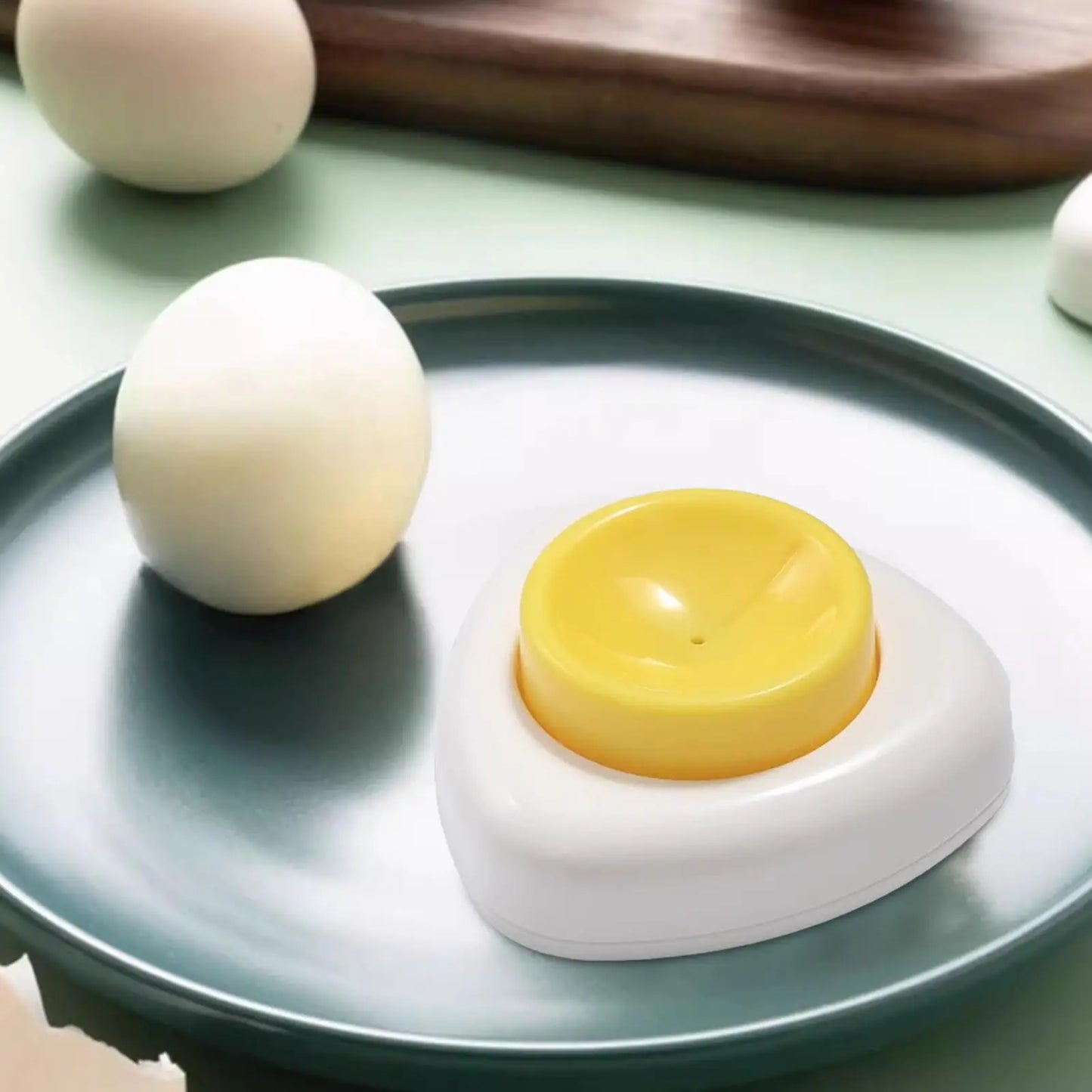 פותחן ביצים עם מחורר – גאדג’ט שימושי למטבח שמנקב את קליפת הביצה בצורה מדויקת, מונע סדקים בעת הבישול ומקל על הקילוף. מושלם לבישול, אפייה והכנת ביצים קשות. מתאים לשימוש יומיומי במטבח הביתי.