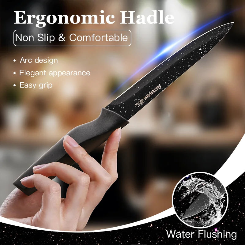 סט סכינים 6 חלקים מבית **Astercook**, כולל מגני להבים. עשוי מפלדת אל-חלד גרמנית עתירת פחמן, חד ועמיד לאורך זמן. מתאים למדיח כלים – סט מושלם למטבח מקצועי או ביתי.