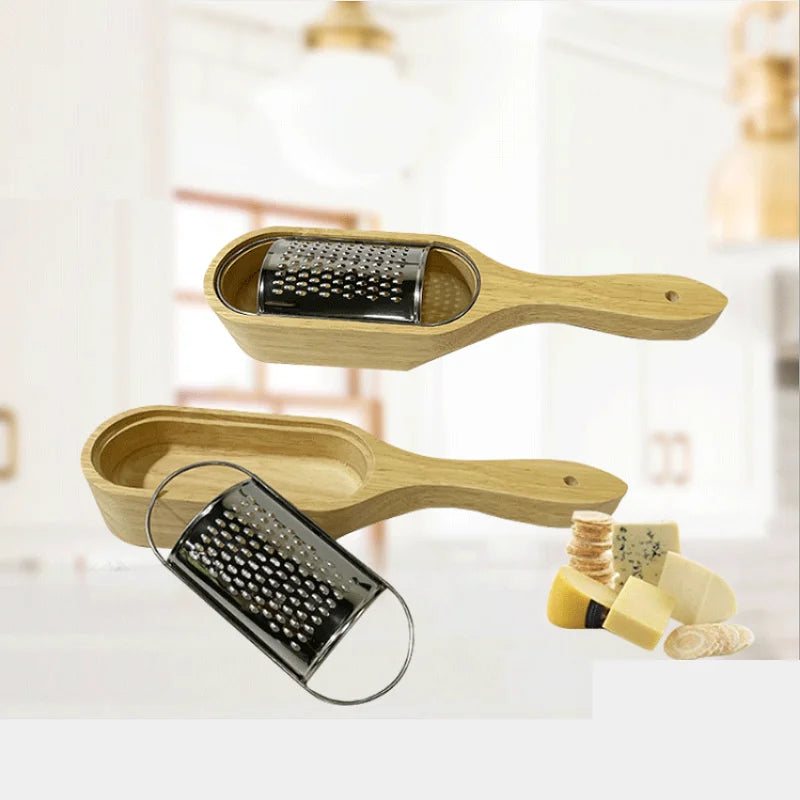 מגרדת גבינה מעץ עם תיבת אחסון – חותך גבינה ידני פרקטי למטבח.
