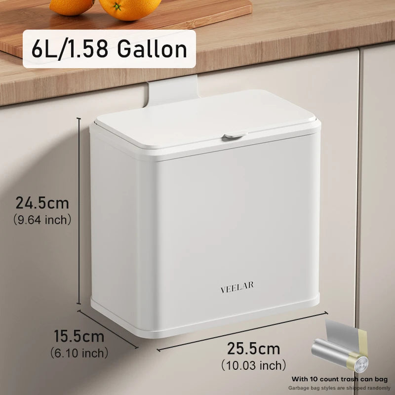 פח אשפה למטבח – ניתן לתלייה על הקיר או על דלת ארון המטבח, מתאים לפסולת נייר ושאריות מזון. פח אשפה קומפקטי לשולחן עבודה או למטבח, נוח לשימוש ולניקוי.