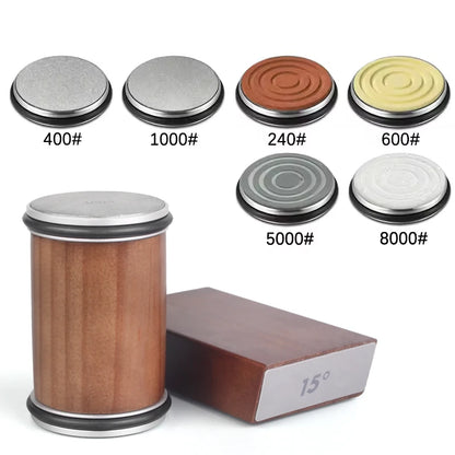 ערכת השחזה מגנטית עם גלגל זווית 15° ו-20°, כוללת אבן יהלום להשחזה מדויקת ומחזיק סכין מגנטי. פתרון מקצועי וקל לשימוש להשחזת סכיני מטבח ברמת שף.