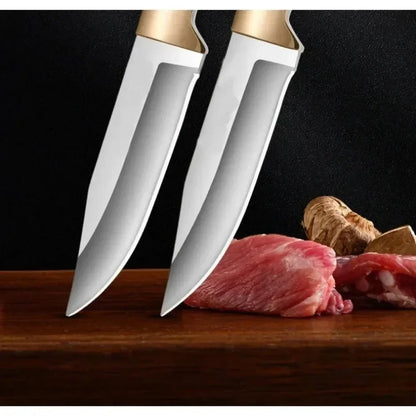 סכין חדה ורב־שימושית – מתאימה לפירות, מנגל, טיולים, חיתוך ובישול בשטח. קלה לנשיאה, עמידה וחזקה – מושלמת לכל הרפתקה.