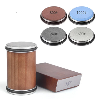 ערכת השחזה מגנטית עם גלגל זווית 15° ו-20°, כוללת אבן יהלום להשחזה מדויקת ומחזיק סכין מגנטי. פתרון מקצועי וקל לשימוש להשחזת סכיני מטבח ברמת שף.