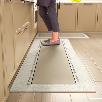 מזרון סופג למטבח – מונע החלקה, עמיד למים וקל לניגוב. שטיחון נוח לעמידה לאורך זמן, ניתן לניקוי מיידי ללא כביסה. אידיאלי למטבח מודרני, מגן על הריצפה ומוסיף נוחות.