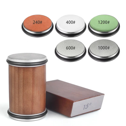 ערכת השחזה מגנטית עם גלגל זווית 15° ו-20°, כוללת אבן יהלום להשחזה מדויקת ומחזיק סכין מגנטי. פתרון מקצועי וקל לשימוש להשחזת סכיני מטבח ברמת שף.