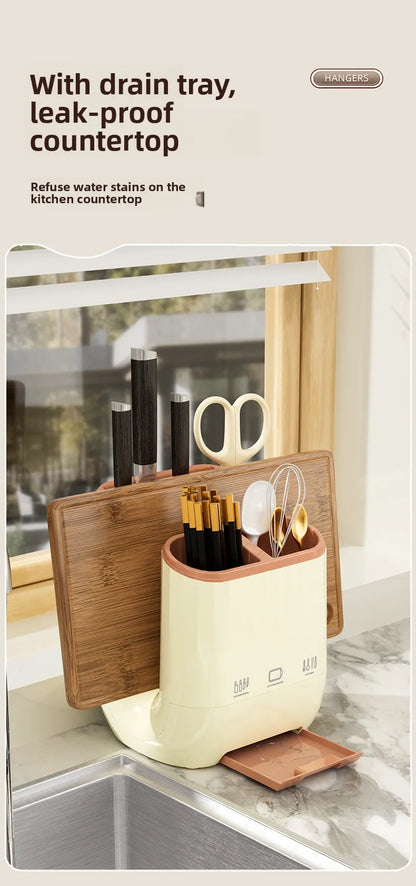 מתקן אחסון למטבח המודרני – כולל מקום להנחת קרש חיתוך, סכינים, מקלות אכילה ואפילו מקום לטלפון בזמן העבודה!