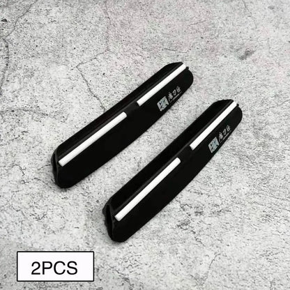 מחזיק להב סכיו להשחזת סכינים עם אבן השחזה בשיפוע של  15° לסכיני מטבח, אביזר עזר לאבן השחזה.